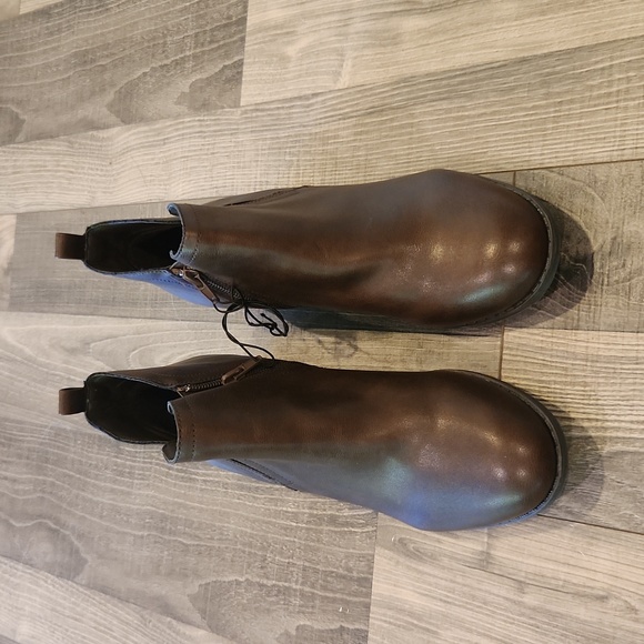 American Rag Cadee Ankle Bootie‎ in Brown Size 10 - Picture 2 of 12